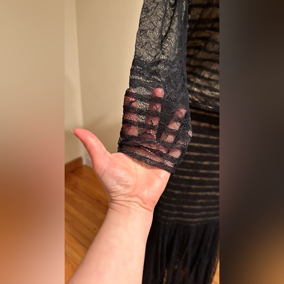 Tadashi Shoji Mermaid Delicate All Lace Gown SZ 4 Black Lace Beige Line … - Picture 5 of 16